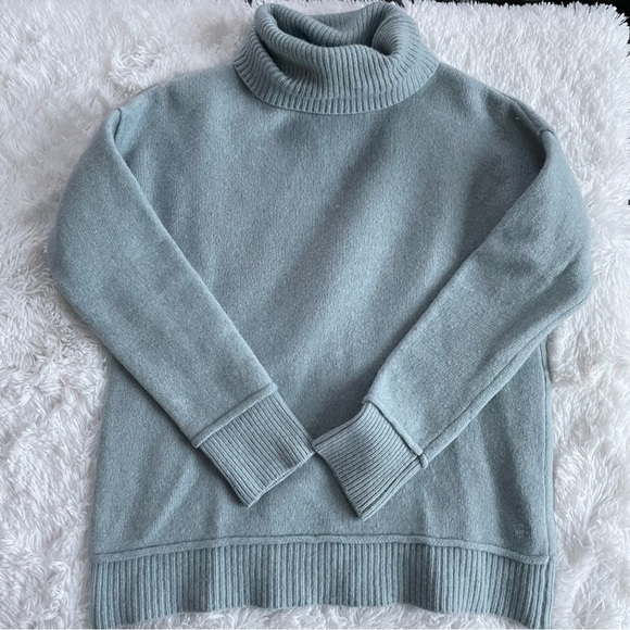 Sweaty Betty | Elevate Mountain Wool / Yak Turtleneck Sweater - Picture 10 of 10